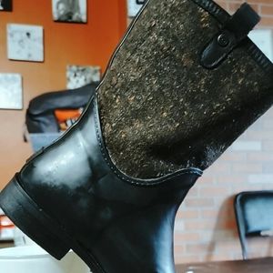 Ugg boots, rain protection, size 11